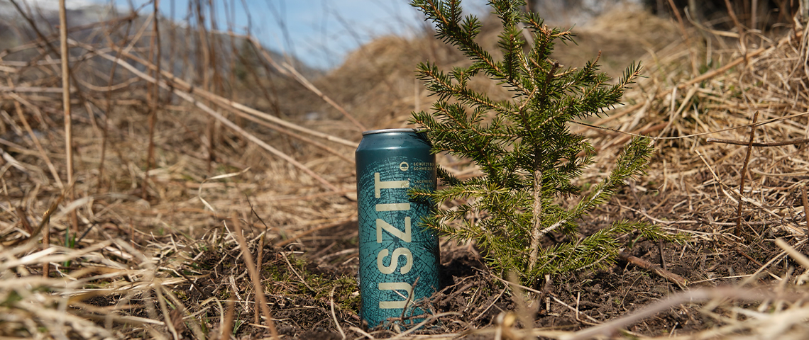 DE: dose uszit bier schweizer wald projekt  FR: canette biere uszit projet foret suisse  IT: lattina birra uszit progetto foresta svizzera