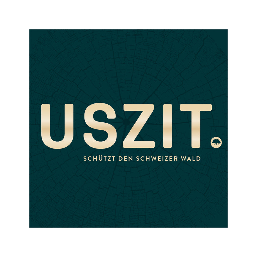DE: Dunkelgrünes USZIT Logo mit goldener Schrift und Baum-Symbol  FR: Logo USZIT vert fonce avec ecriture doree et symbole arbre  IT: Logo USZIT verde scuro con scritta dorata e simbolo albero