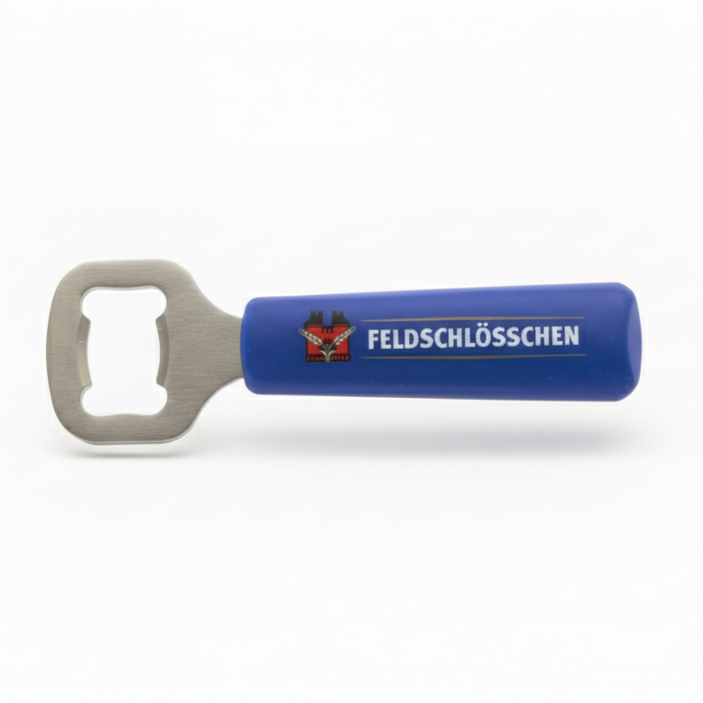 • DE: Feldschloesschen Flaschenoeffner – Metalloeffner mit blauem Griff und Logo
• FR: Decapsuleur Feldschloesschen – ouvre bouteille en metal avec manche bleu et logo
• IT: Apribottiglie Feldschloesschen – apribottiglie in metallo con manico blu e logo