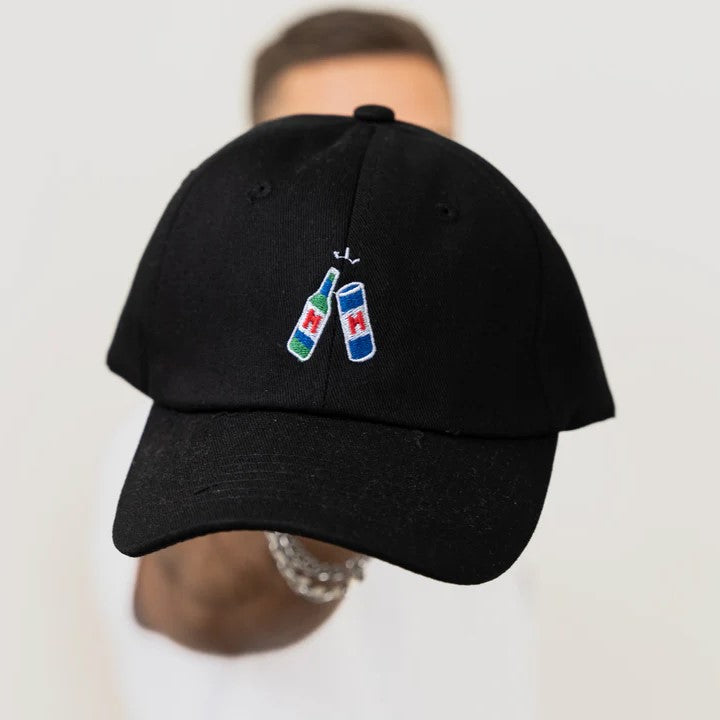 • DE: Feldschloesschen Cap Apero schwarz – Baseball Cap mit Logo Stickerei
• FR: Casquette Feldschloesschen Apero noire – casquette brodee avec logo
• IT: Cappellino Feldschloesschen Apero nero – berretto ricamato con logo

Keywords: cap, apero, feldschloesschen-getraenkeshop