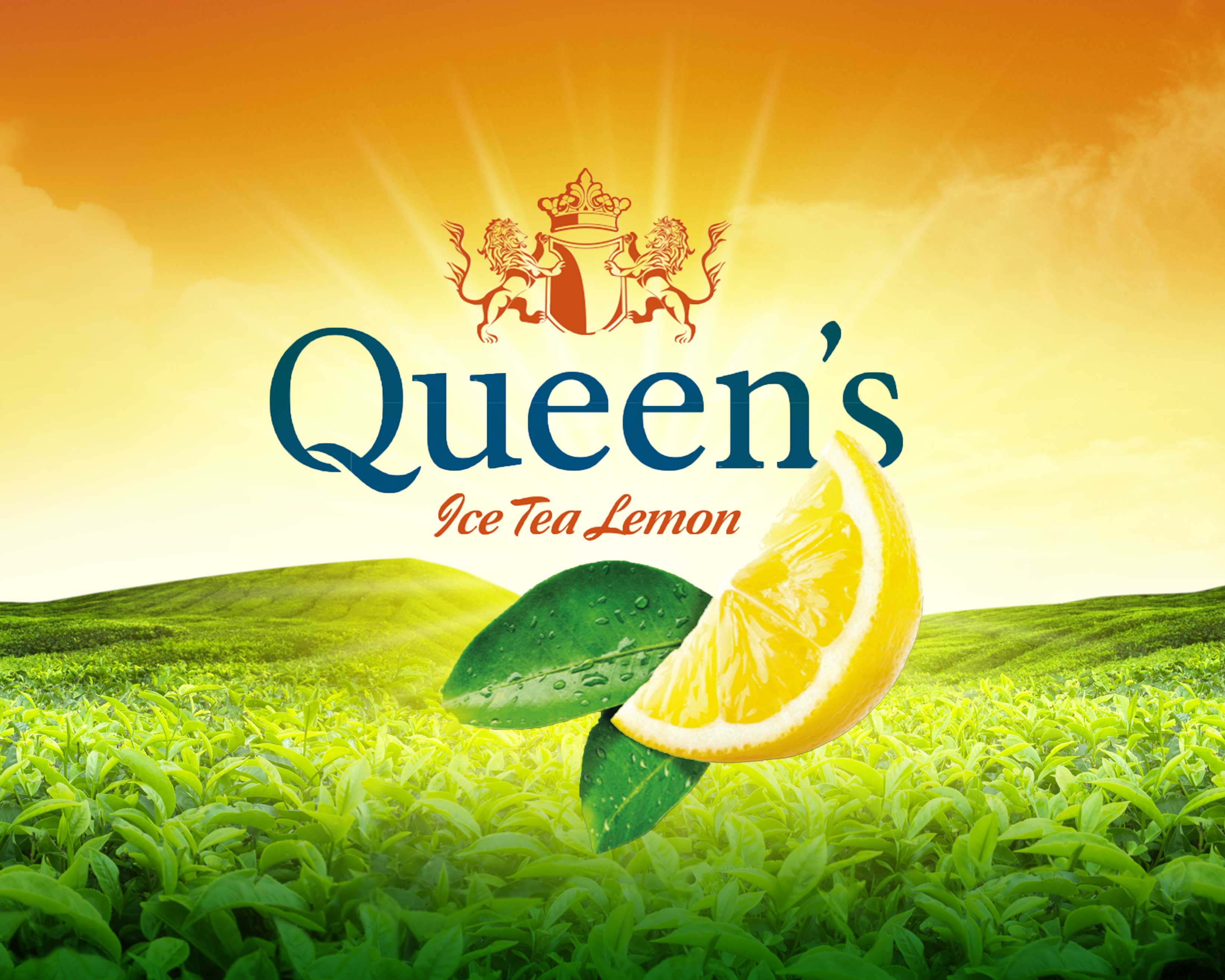 Queen’s Ice Tea Lemon, erfrischender Eistee, zitronig, fruchtig, beliebt für Apéro und Sommer, Logo mit Zitrone vor neutralem Hintergrund.